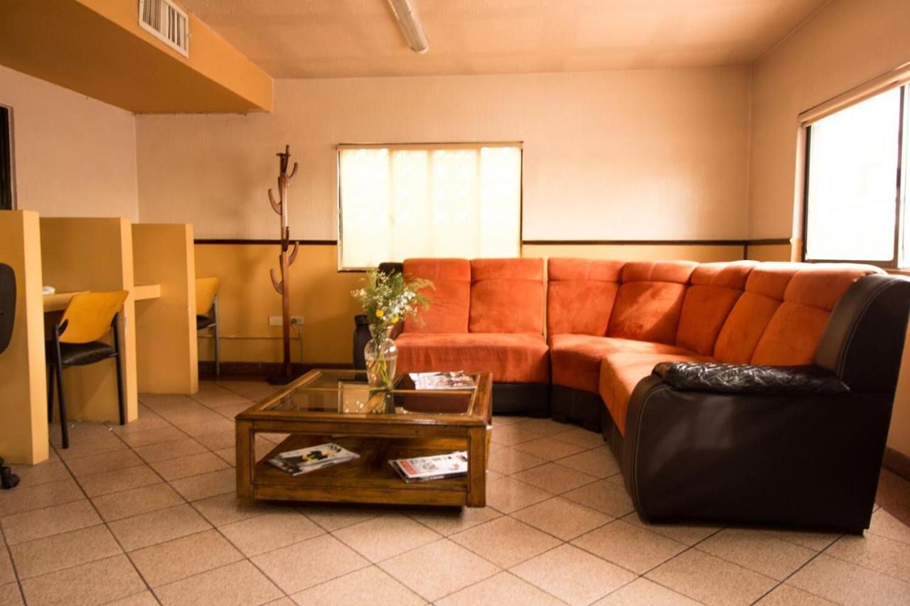 Hotel & Suites Marrod Τσιχουάχουα Εξωτερικό φωτογραφία