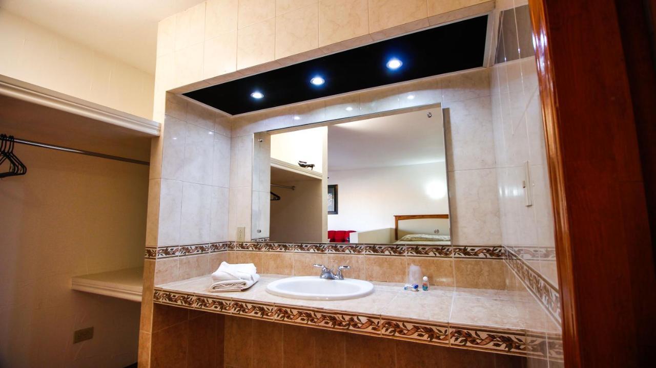 Hotel & Suites Marrod Τσιχουάχουα Εξωτερικό φωτογραφία